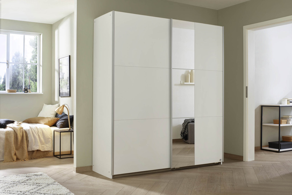 Schwebetürenschrank