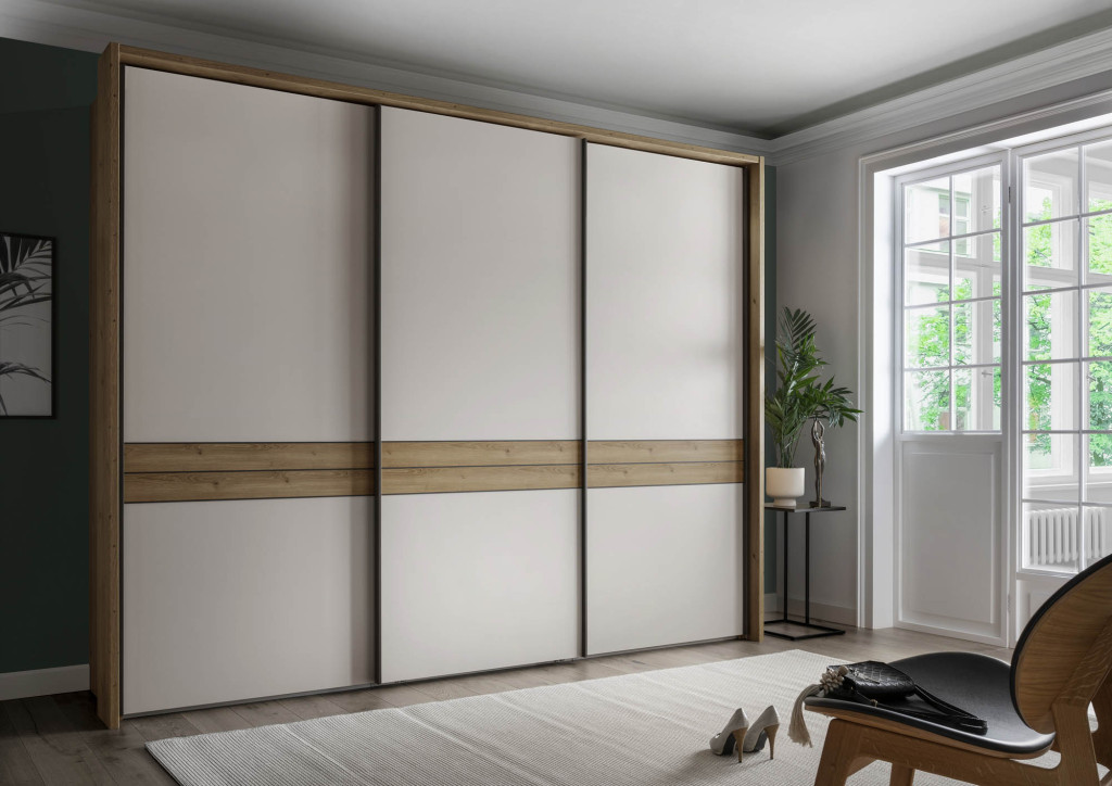 Schwebetürenschrank